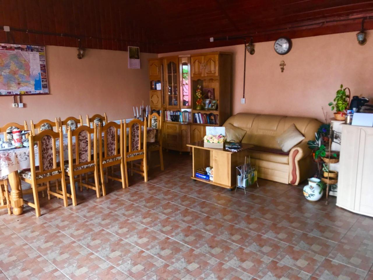 Vila La Izvor Petresti 외부 사진